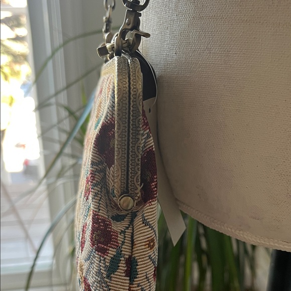 Floral Tapestry Cat Design Women's Kisslock Bag | Crossbody & Clutch Bag - Picture 9 of 10